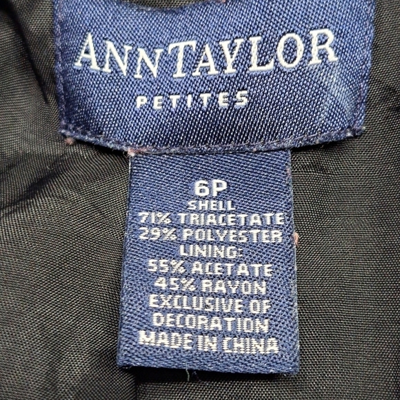 Ann Taylor Classic Style Jacket For Every Woman   Size 6P - Picture 7 of 10